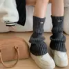 Calcetines de Punto Gruesos Cálidos de Lana para Otoño e Invierno con Logo Metálico, Calentadores de Pierna hasta la Pantorrilla, Calcetines Adelgazantes para Pantorrilla