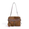 Nueva colección otoño/invierno 2026: bolso de hombro con acabado mate, un bolso cruzado de alta gama, nicho y versátil, hecho de cuero de vaca de plena flor genuino, diseñado para llevarse bajo el brazo