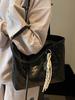 2025 Nueva Bolsa Tote Linda en Relieve Estilo Coreano Casual de Gran Capacidad para el Trabajo y el Traslado Bolso de Hombro de Alta Gama para Mujeres
