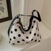 Bolsa de Hombro Cruzada Tote Ligera Chic de Lunares de Nicho Versátil Simple Nueva Moda Transfronteriza Primavera 2026