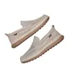 Sapatos Masculinos Gongyang 2026 Primavera/Verão Novos Sapatos Casuais de Malha Respirável Solado Macio Antiderrapante Versátil Confortáveis Mocassins Sapatos Esportivos