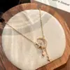 Bajo el Árbol Banyan Plata de Ley S925 Popular Cadena para Clavícula con Borla de Estrella y Luna para Mujer, Único y de Alta Gama, Regalo para Novia
