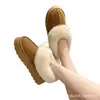 Botas de nieve cortas de moda para mujer, zapatos peludos gruesos forrados de felpa de invierno, nuevo modelo 2026, zapatos de algodón cálidos de suela gruesa sin cordones