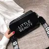 Bolsa Feminina Atacado Transfronteiriça Estilo Coreano Primavera e Verão 2023 Bolsa Quadrada Pequena com Letras a Laser, Bolsa de Ombro Único Transversal, Estilo Minimalista Urbano