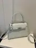 Bolso cuadrado pequeño de moda, nueva colección 2026, bolso de hombro liso, bolso de mujer de alta calidad, con patrón de cocodrilo, bolso cruzado simple y versátil