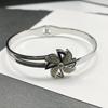 Pulsera europea y americana simple de acero de titanio chapado en oro de 18 quilates con micro incrustaciones de circón colorido de diamante completo, pulsera de moda ins para mujer en stock al por mayor
