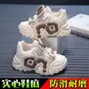 Tênis Feminino Engrossado Tênis Pai para Crianças Estilo Novo de Inverno Com Pelúcia Grande Sapatos de Algodão Sola Macia Antiderrapante Sapatos Casuais Quentes