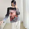 Outono 2024 Novo Design de Camisa Base de Veludo Plissado Gola Redonda Top Estampado Emagrecedor Elegante para o Trabalho Moda Feminina