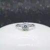 Anillo Floral Estilo Bosque para Mujer, Lujo Ligero y Sensación de Alta Gama, Anillo de Diamante para Compromiso y Propuesta, Diseño de Nicho, Anillo para Dedo Índice, Anillo para Dedo Meñique