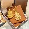 Colar Pingente Cabaça com Filigrana de Strass Banhado a Ouro, Brincos de Cabaça da Sorte e Fortuna em Ouro Imitado para Mulheres, Luxo Leve com um Toque de Alto Padrão