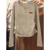 Camiseta de mujer de algodón puro con cuello en V, manga larga, diseño único, pliegues laterales, ceñida a la cintura, corte ajustado, color caqui, top de otoño