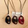 Collar Largo Ajustable de Cuerda de Cera con Hebilla Geométrica de Nariz de Cerdo para Mujer, Accesorio de Diseño Nicho con Sensación de Alta Gama, Cadena para Suéter Estilo Otoño e Invierno