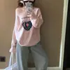 Sudadera Rosa Estilo Chica Dulce Estampado de Letras Corazón Cuello Asimétrico Diseño Hombro Descubierto Estilo Coreano Holgado Reductor de Edad Estilo Perezoso Top