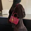 Bolsa de mão retrô de alta qualidade para mulheres, nova coleção outono/inverno 2026, bolsa de ombro super moderna, bolsa transversal estilosa e bolsa para o dia a dia