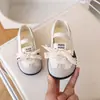 Zapatos para Niñas 2025 Primavera y Otoño Nuevos Zapatillas Versátiles de Suela Suave Zapatos con Lazo Zapatos de Moda Zapatos Casuales para Niñas