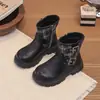 Botas para meninas, nova coleção outono 2026, botas Martin infantis, botas de couro estilo princesa britânica, botas da moda estilo coreano para meninas pequenas