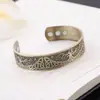 Set de Pulsera y Anillo Magnéticos Transfronterizos, Pulsera Magnética con Diseño de Flor, Joyería Unisex Estilo Retro Cepillado de Cobre Rojo Antiguo