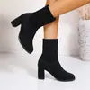 Botas de tornozelo populares de camurça com salto para mulheres deste ano 2026 Outono/Inverno Novo Estilo Botas Martin Salto Grosso Elásticas Botas Emagrecedoras