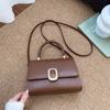 Bolso de Mujer Nuevo Modelo 2025 de Moda Celebridad de Internet Bolso Baguette de Moda de Gama Alta Elegante Versátil Pequeño Cuadrado para Hombro de Viaje