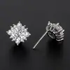 Temblores de mano rápidos aretes de moissanita en vivo aretes de diamante de color aretes de cabeza de vaca aretes simples de diamante Mosan una generación de cabello