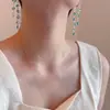 Brincos de Cristal Azul Gelo de Verão com Franjas, Toque de Luxo Leve e Sofisticado, Brincos Versáteis, Brincos de Design Exclusivo