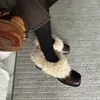 Versión de piel de vaca~Zapatos peludos de punta cuadrada slip-on retro con felpa cálida Mary Jane zapatos pequeños de cuero zapatos de algodón tacón grueso zapatos de un solo color