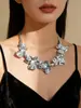 Moda Transfronteriza Nuevo Collar Floral para Mujer, Collar de Perlas con Diseño de Alta Gama, Elegante, Sencillo, Versátil y Elegante