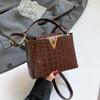 Bolso Cubo con Patrón de Cocodrilo Bolso Cruzado Bolso para Mujeres de Mediana Edad Bolso Grande Bolso de Mano Simple de Moda 2025 Nuevo Bolso Versátil para Mujer