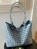 Bolso de Hombro Personalizado Calado Estilo Coreano Estilo Ins para Mujer, Nuevo Modelo Verano 2026, Bolso Tote Color Sólido Tejido para Viajes de Vacaciones