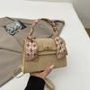 Bolsas de Luxo para Mulheres 2025 Outono Novo Bolsa Kelly para o Dia a Dia Moda Simples Design de Nicho Bolsa de Ombro Único Transversal