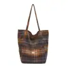 Bolso Grande de Lana a Cuadros Otoño e Invierno para Mujer 2025 Nuevo Estilo Coreano Bolso Tote Estilo Preppy Casual Gran Capacidad Bolso de Hombro