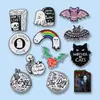 Broche de Calavera Fantasma Oscuro Gato Negro de Halloween Divertido Calavera Insignia de Metal en Inglés Pequeño Regalo