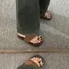 Chanclas de Verano Casual para Mujer Estilo Vacacional con Accesorios Únicos de Anillo Metálico para Dedo del Pie