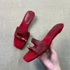 Sandalias de Mocasín para Mujer para Uso al Aire Libre, Estilo Coreano de Moda 2026, Versátiles y Elegantes, de Tacón Bajo, Únicas y Chic, Sandalias Metálicas