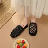 Sandálias de Malha Vazada Estilo Coreano para Verão Feminino Calçados para Uso Externo 2026 Nova Moda Super Quente Sapatos de Rede Mules com Biqueira Fechada