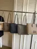 2026 Nova Moda Transfronteiriça Mais Vendida Clássica Cor Sólida Bolsa Tote de Alta Qualidade, Bolsa de Ombro, Bolsa Transversal, Bolsa de Mão