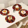 Manteles Individuales Redondos con Borde Ondulado Navideño con Patrones Florales Navideños, Muñeco de Nieve, Renos, Manteles Individuales Decorativos para Restaurante con Aislamiento Térmico