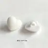 Hebilla de resina flocada, hebilla de tacón alto con forma de corazón de felpa tridimensional, hebilla decorativa para abrigos, suéteres, cárdigans de punto, vestidos y ropa