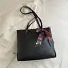 Moda Comercio Exterior Simple Bolso Tote de Gran Capacidad 2025 Nuevo Bufanda de Seda Lichi Decorativo Color Sólido Bolso de Hombro para Mujer