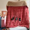 Colcha de terciopelo de leche estilo Ins, juego de ropa de cama de cuatro piezas para otoño/invierno, edredón cálido con diseño de pompón, núcleo de edredón de invierno engrosado, juego de ropa de cama