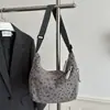 Bolsa de Hombro o Axila Casual de Moda con Lazo Nuevo de Pana Estilo Coreano Artístico 2026