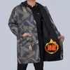 Delantal Impermeable y a Prueba de Aceite Engrosado con Forro Polar, Ropa de Trabajo para Hombres y Mujeres con Capucha para Uso Exterior en Invierno, Estilo de Longitud Media