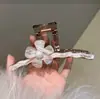 Pinza de garra de dibujos animados para mujer, pinza de tiburón grande primavera/verano, pinza para el pelo de alta gama con forma de corazón, pasador para la parte trasera de la cabeza, accesorio para el pelo, adorno para la cabeza