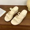 Sandalias Abiertas con Cuña y Lazo 2026 para Mujeres Menudas, Nuevas Chanclas Slip-On que Aumentan la Altura para Ropa de Exterior de Mujer