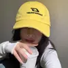 Boné de Baseball Bordado Rasgado Estilo Hip-hop Americano Feminino Verão 2024 Novo Estilo Mostra Rosto Aba Pequena Larga Aprofundado