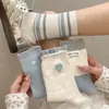 Meias de Renda Color Block Meia-Panturrilha para Mulheres, Estilo Fino de Verão com Bordado de Coração, Meias Longas de Algodão com Listras Estilo College, Agulha Dupla