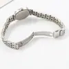 Relógio Feminino Novo Moda Tendência Oval Pulseira de Aço Relógio Feminino Simples Versátil Mostrador Pequeno Temperamento Relógio Prata