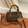 Otoño/Invierno 2026 Nuevo Estilo Coreano Retro Gran Capacidad Versátil Bolso de Hombro Único Moda para Viaje Cruzado Bolso Redondo de Barril