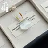 Colgante de Piedra Ojo de Gato con Cierre de Paz para Mujer, Collar de Calcedonia con Cierre Ruyi Multicolor, Nuevos Accesorios de Estilo Chino Nacional, Suministro Mayorista para Transmisión en Vivo