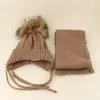 1-6A Chapéu e Cachecol de Inverno e Outono para Crianças com Bola de Pelo de Guaxinim Real, Crochê de Pelúcia, Proteção para Orelhas, Conjunto de Chapéu Quente